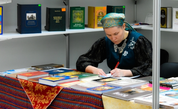 Перла: Сегодня России нужны в литературе сильные образы настоящих мужчин