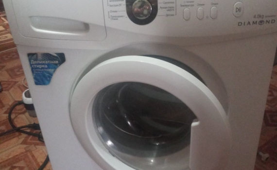 Прощай, шерсть на одежде: простой трюк для безупречно чистой стирки — бросьте это в стиралку Прощай, шерсть на одежде: простой трюк для безупречно чистой стирки — бросьте это в стиралку